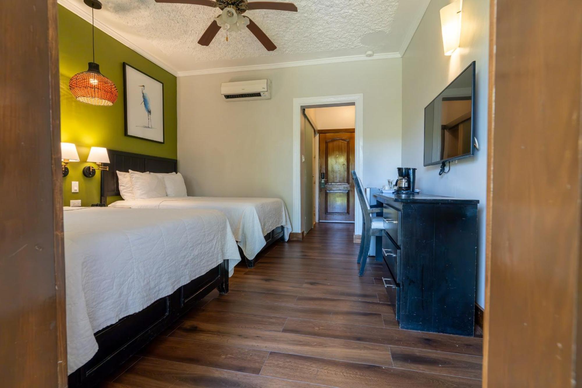 Travellers Beach Resort Negril Kültér fotó